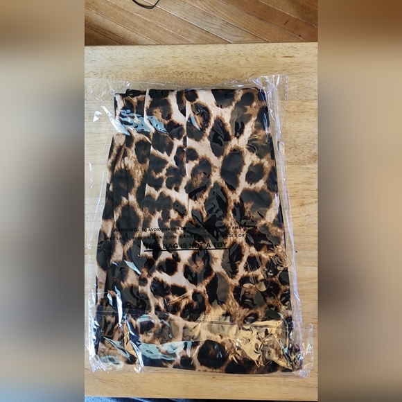 2 Packs of New Mix Leggings NWT - One Size - Picture 4 of 4